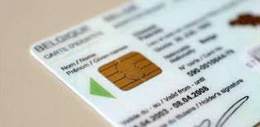 Exemple de carte d'identité électronique délivrée par la commune d'Uccle